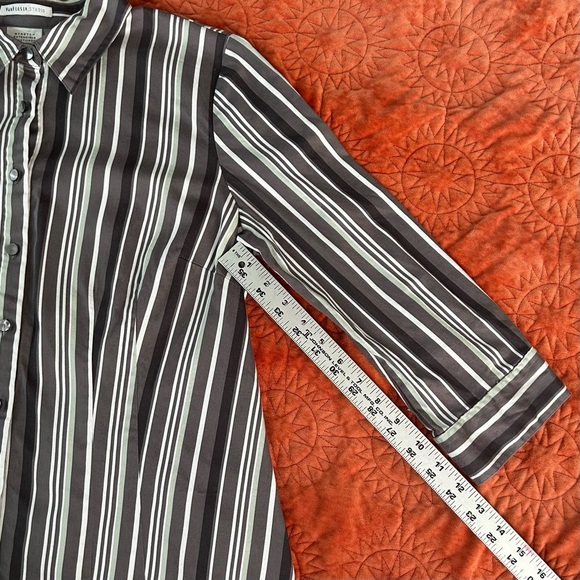 Van Heusen Studio Striped Stretch Button Down Shirt | Size Large - Picture 5 of 7